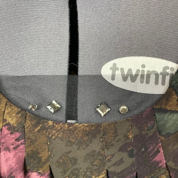 Daisy Fuentes Sleeveless Blouse - Picture 3 of 4